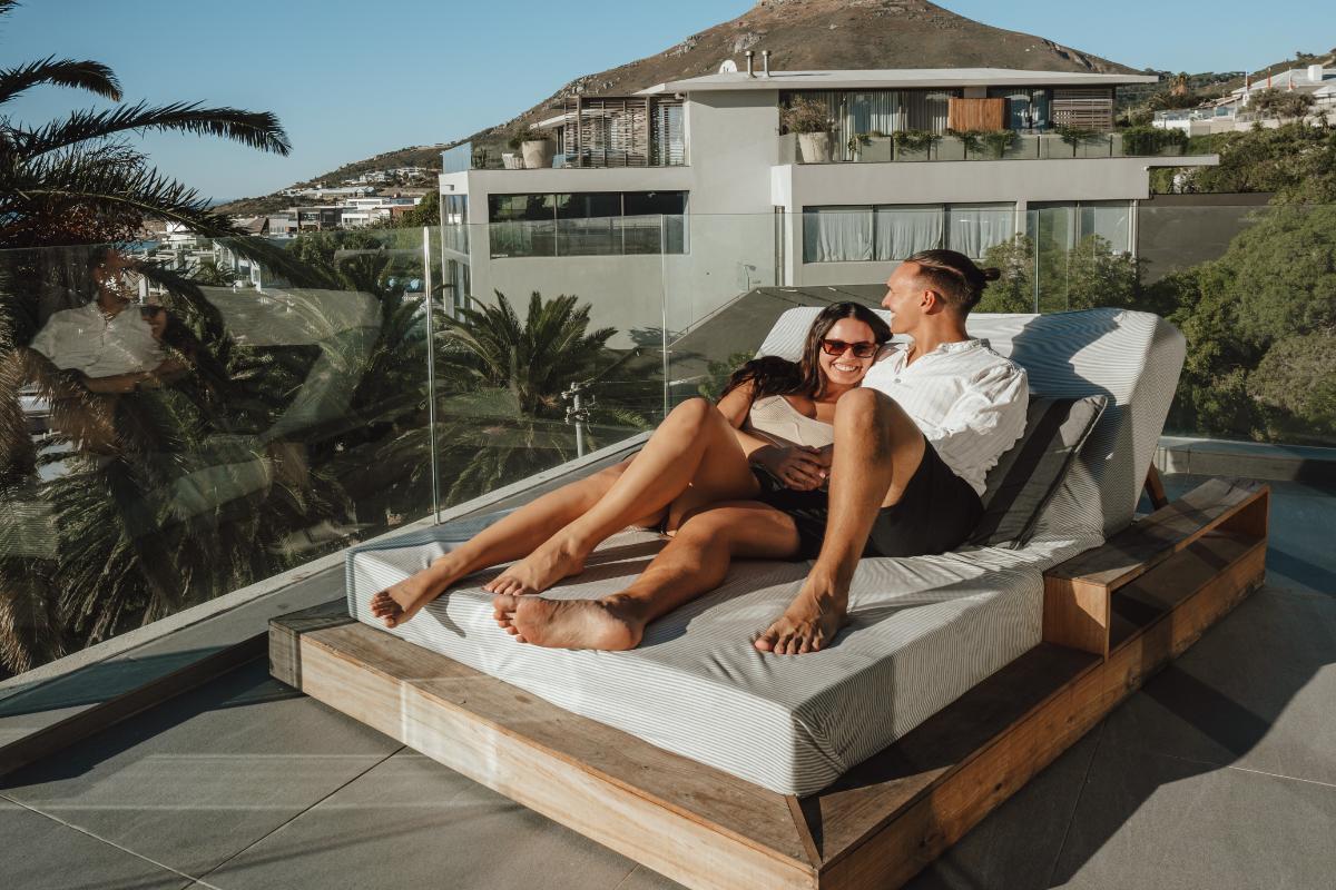 Romantic Hideaways callout